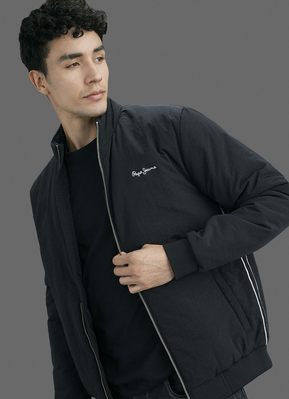 Men Black Solid High Neck Long Sleeve Jacket, , large image number 0