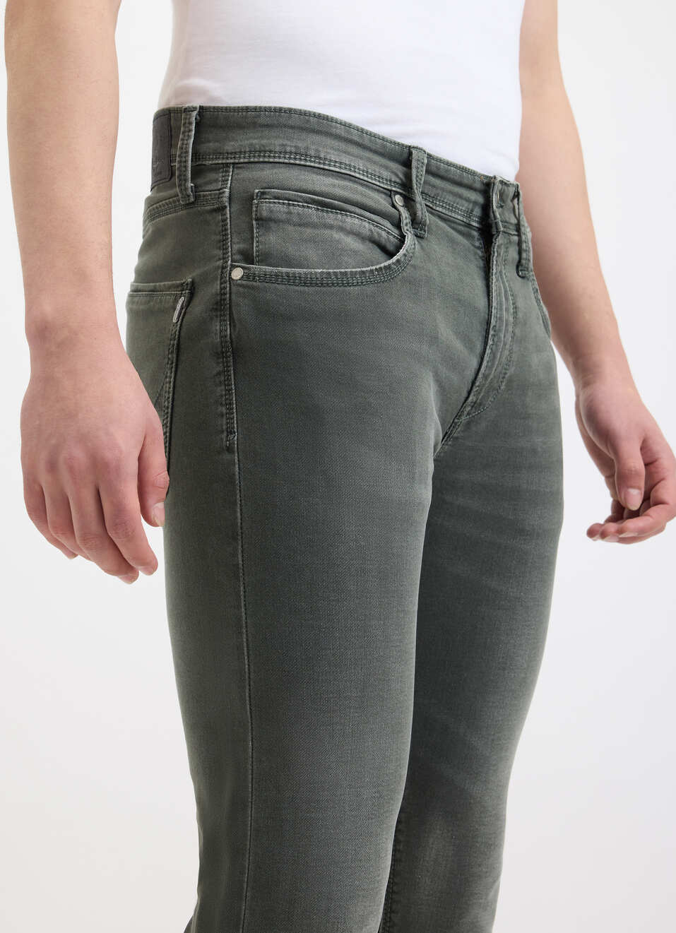 Men Light Green Mid Rise Slim Jeans, , large image number 4