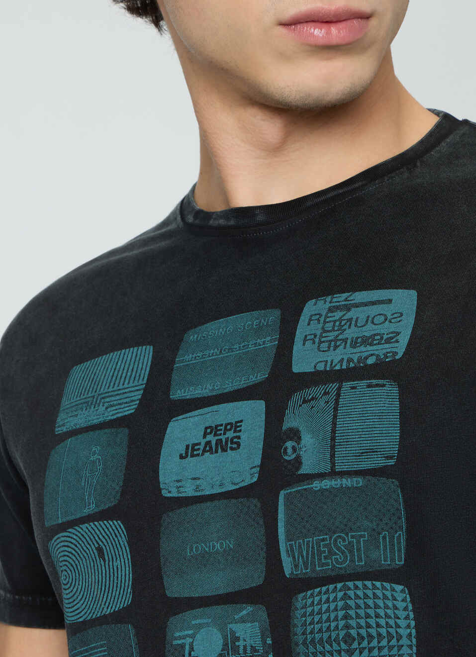 Men Black Graphic Slim Fit T-shirt, , large image number 6