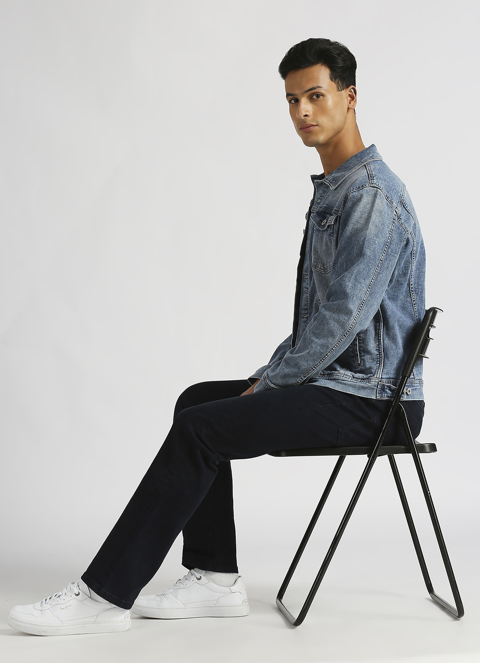 Holborne Tinted Wash Mid Rise Straight Fit Jeans, , large image number 6
