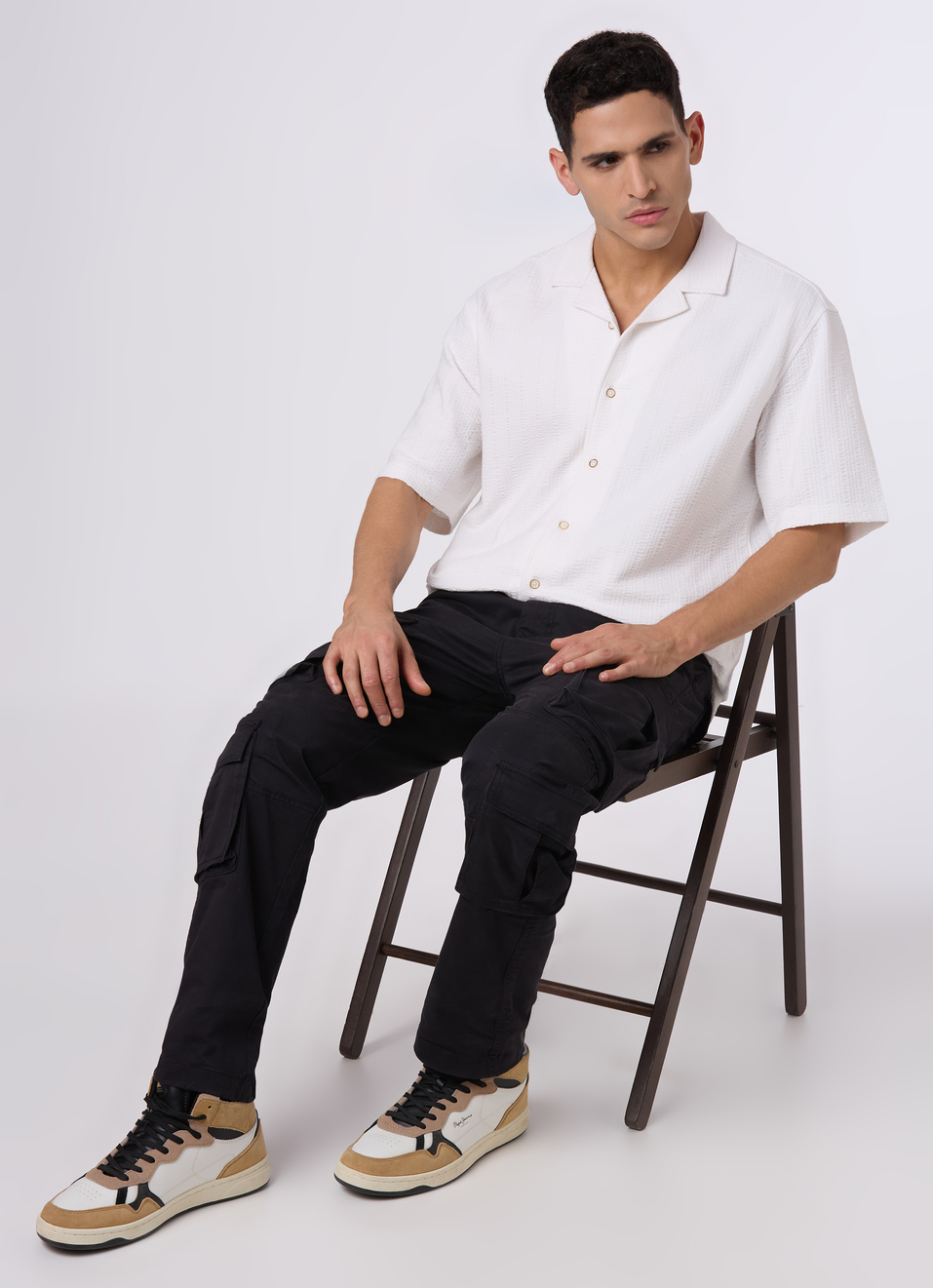 Men White Cuban Collar Short Sleeve Relaxed Fit Shirt, , large image number 5