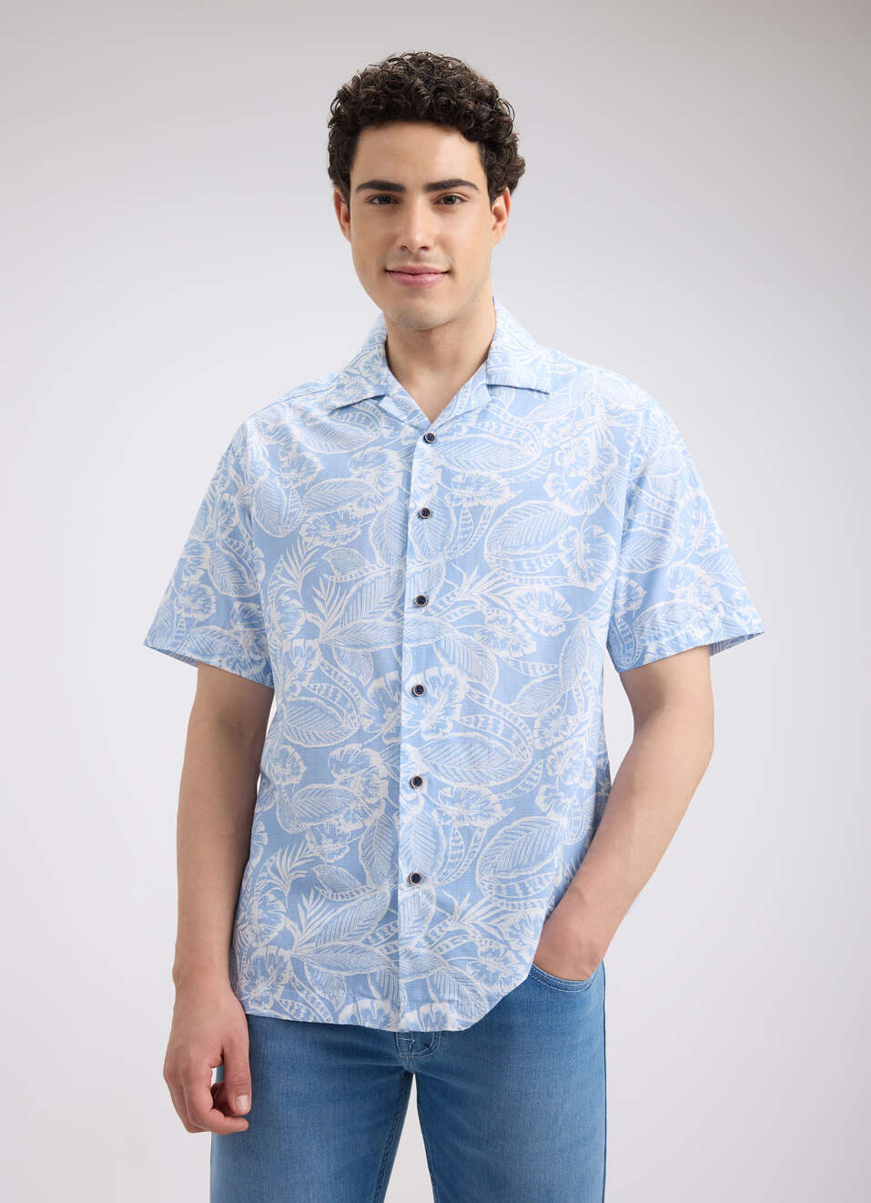 Men Blue Resort Collar Floral Print Short Sleeve Shirt, , large image number 0