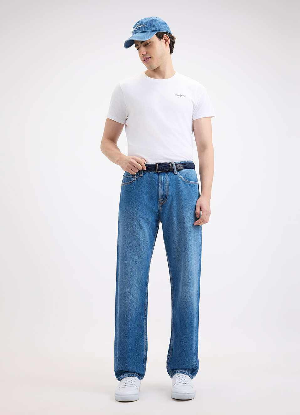 Men Blue Relaxed Barrel Fit Mid Rise Jeans , , large image number 1