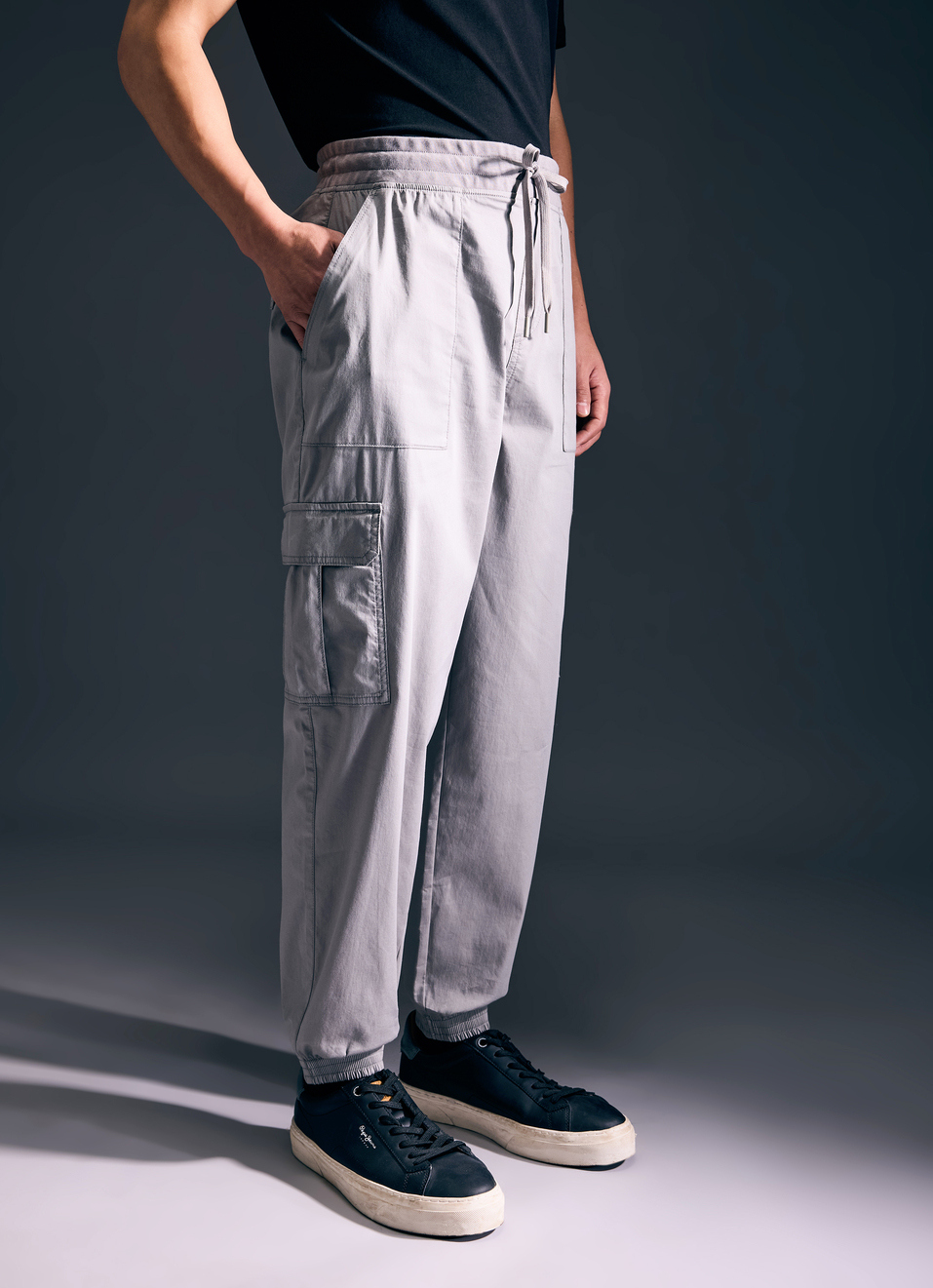 Men Grey Mid Rise Cargo Joggers, , large image number 3