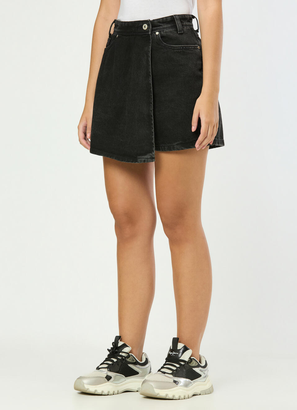 Women Black High Rise Denim Skorts, , large image number 3