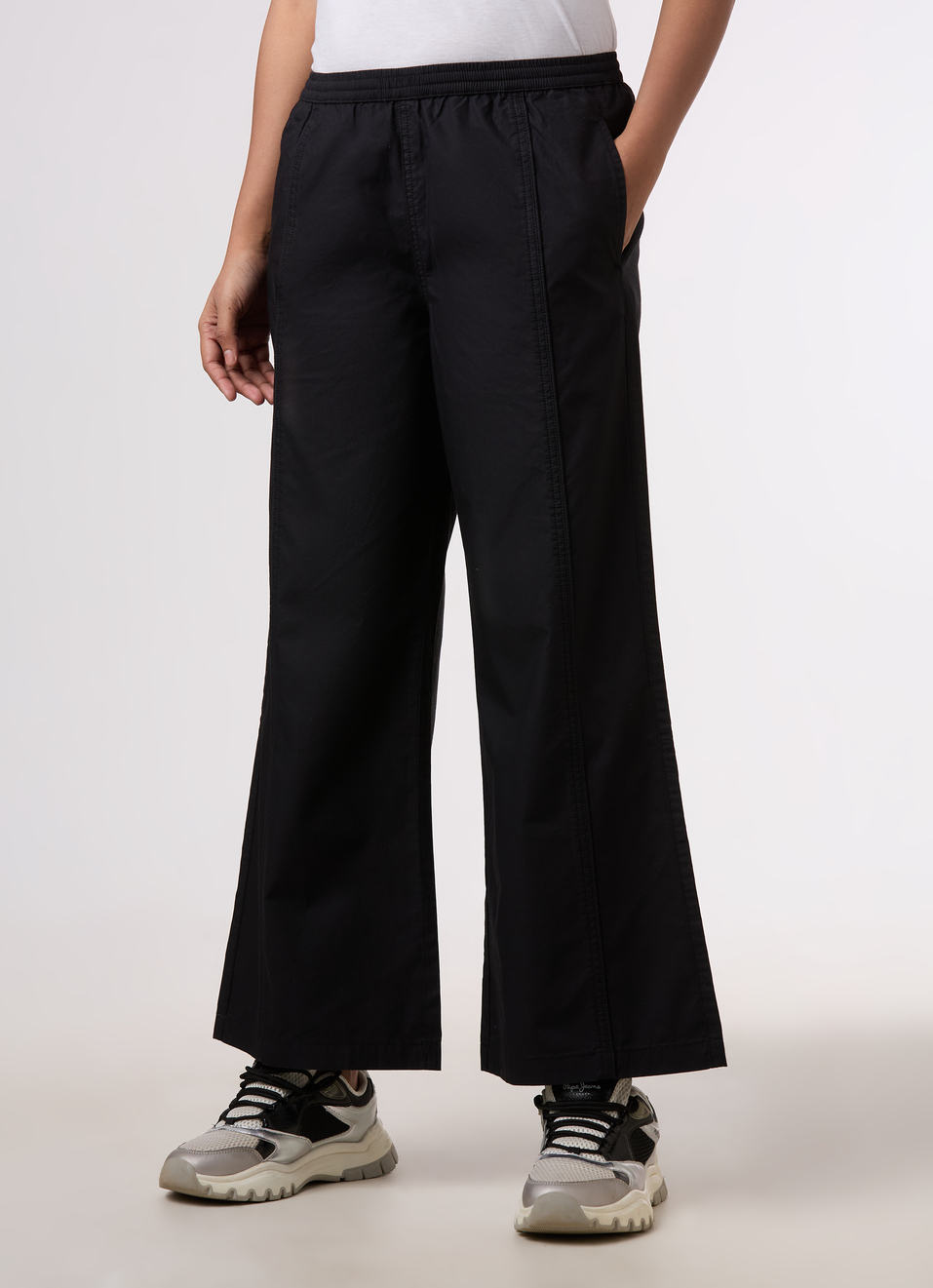 Women Black High Rise Wide Leg Cargo Pants, , large image number 3