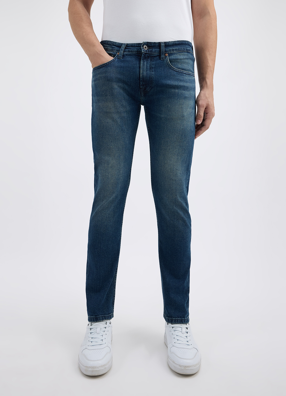 Men Blue Slim Tapered Fit Low Rise Jeans , , large image number 2