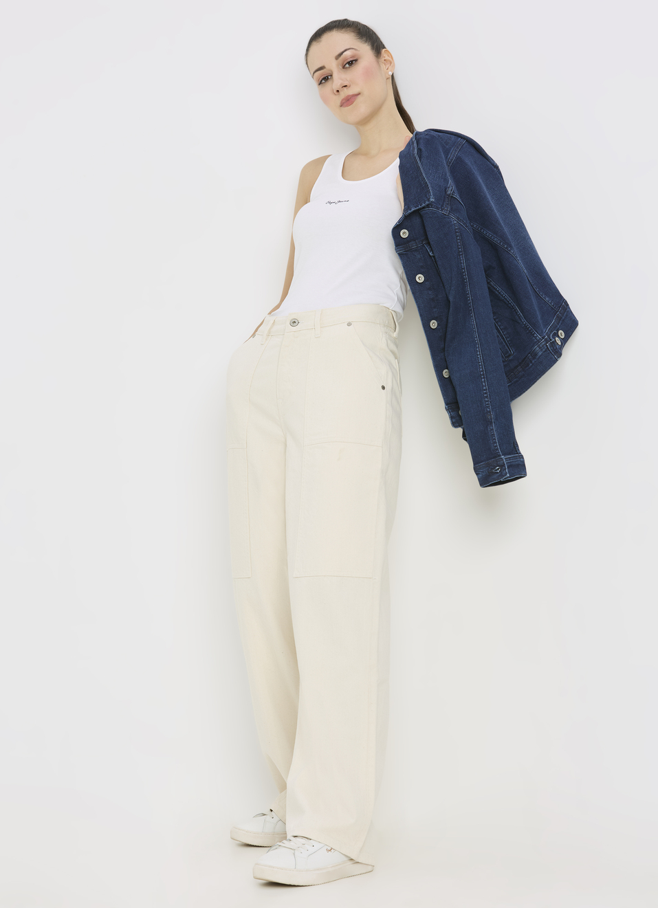 Women Straight Fit High Rise Cargo Jeans, , large image number 5
