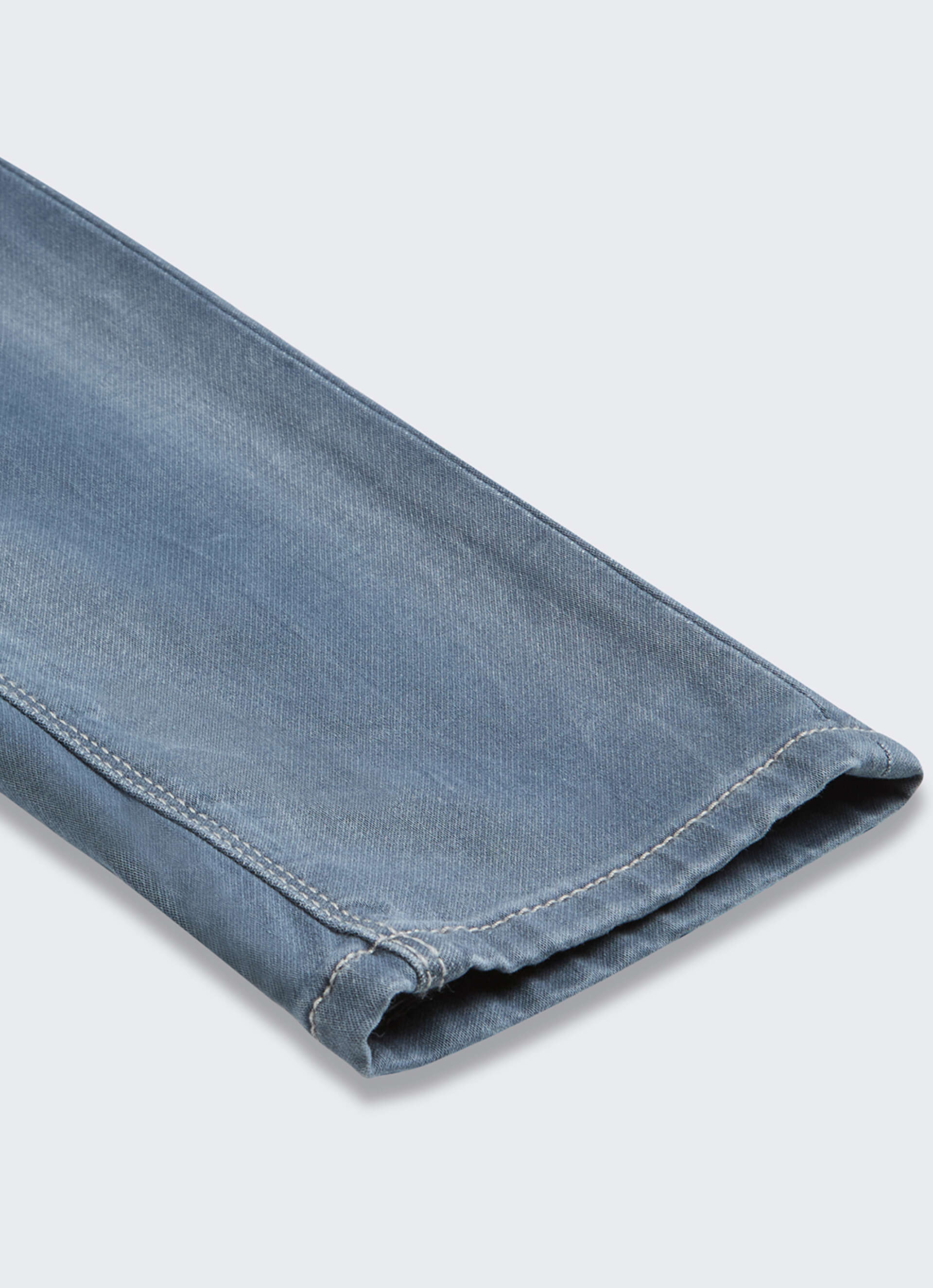 Men Grey Slim Fit Stretchable Jeans, , large image number 8