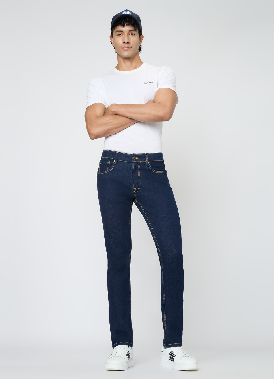 Pepe Jeans Men Black Slim Fit Stretchable Jeans - Image 1