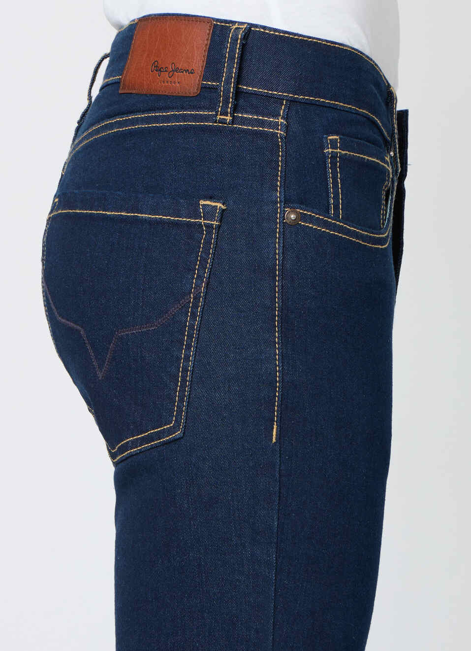 Pepe Jeans Men Black Slim Fit Stretchable Jeans - Image 5