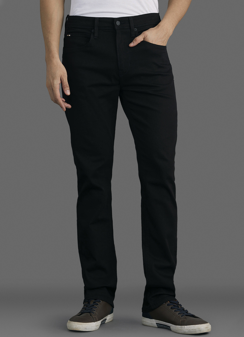 Men Black Straight Fit Mid Rise Stretchable Jeans, , large image number 2