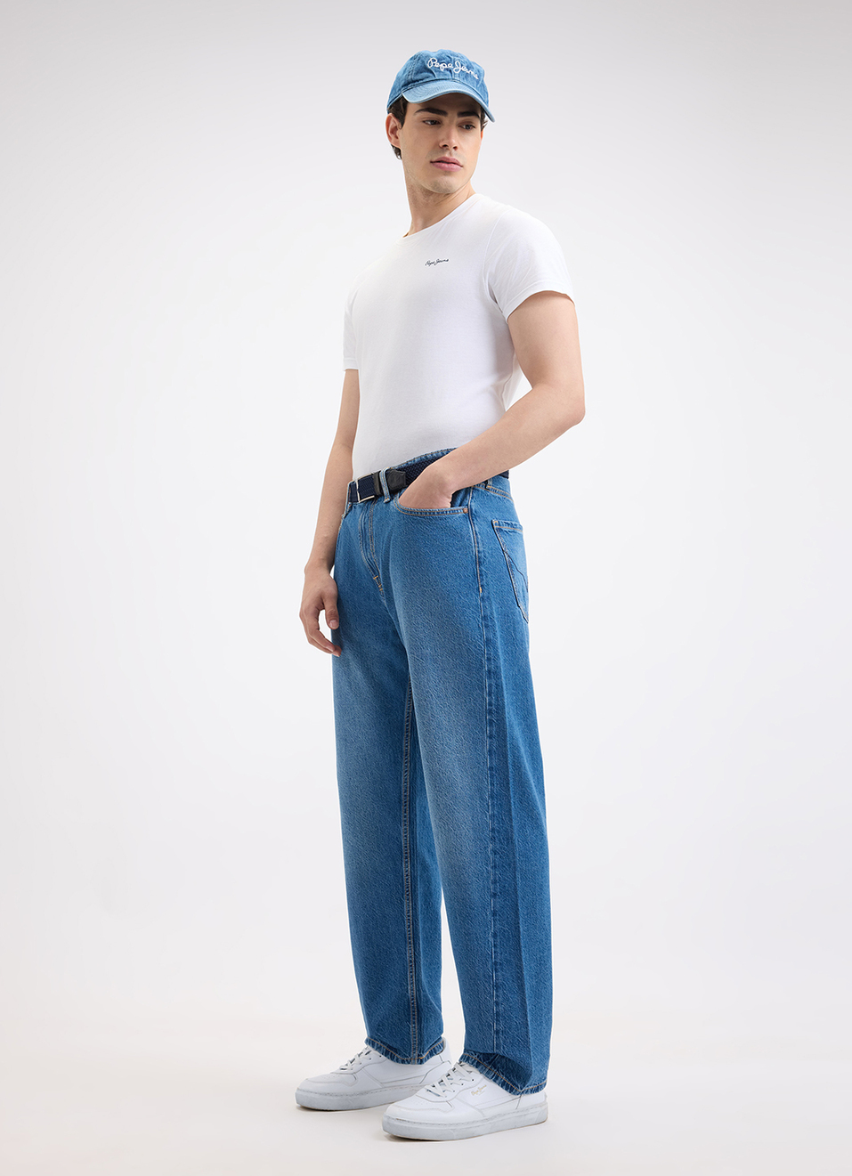 Men Blue Relaxed Barrel Fit Mid Rise Jeans , , large image number 6