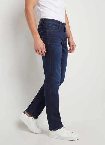 Men Blue Straight Fit Mid Rise Stretchable Jeans