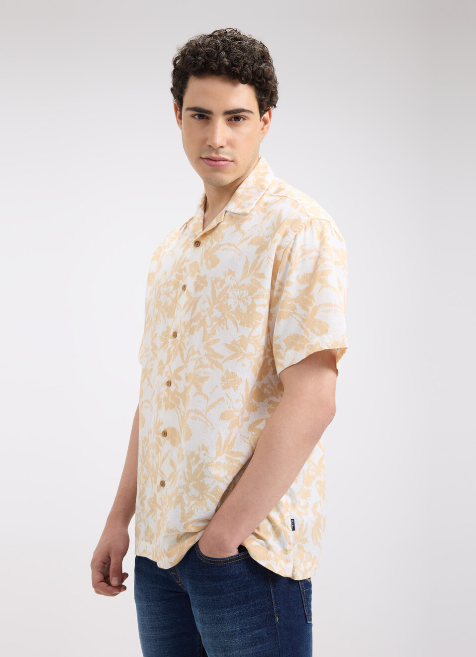 Men Beige Botanical Print Short Sleeve Linen Shirt, , large image number 3