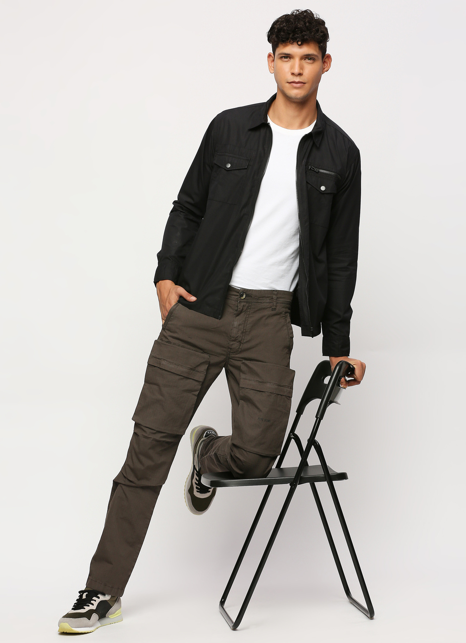 Cash Green Mid Rise Slim Fit Cargo Pants, , large image number 0