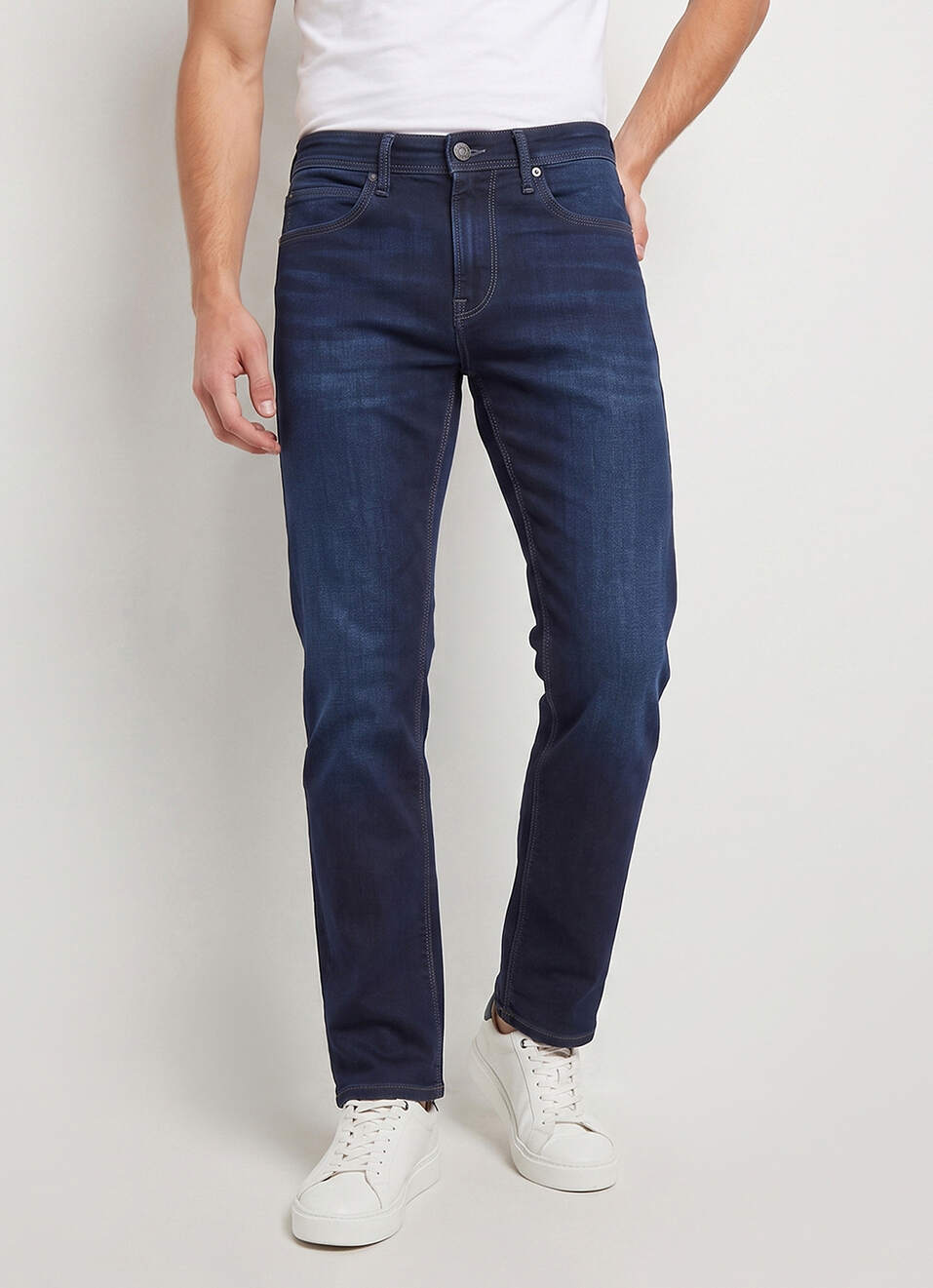 Men Blue Straight Fit Mid Rise Stretchable Jeans, , large image number 2