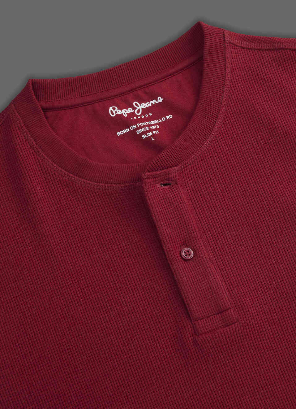 Men Red Solid Slim Fit Long Sleeve Henley T-shirt, , large image number 3