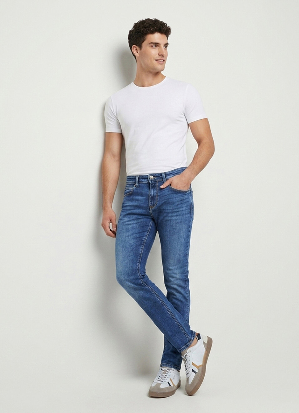 Men Blue Slim Fit Mid Rise Stretchable Jeans, , large image number 7