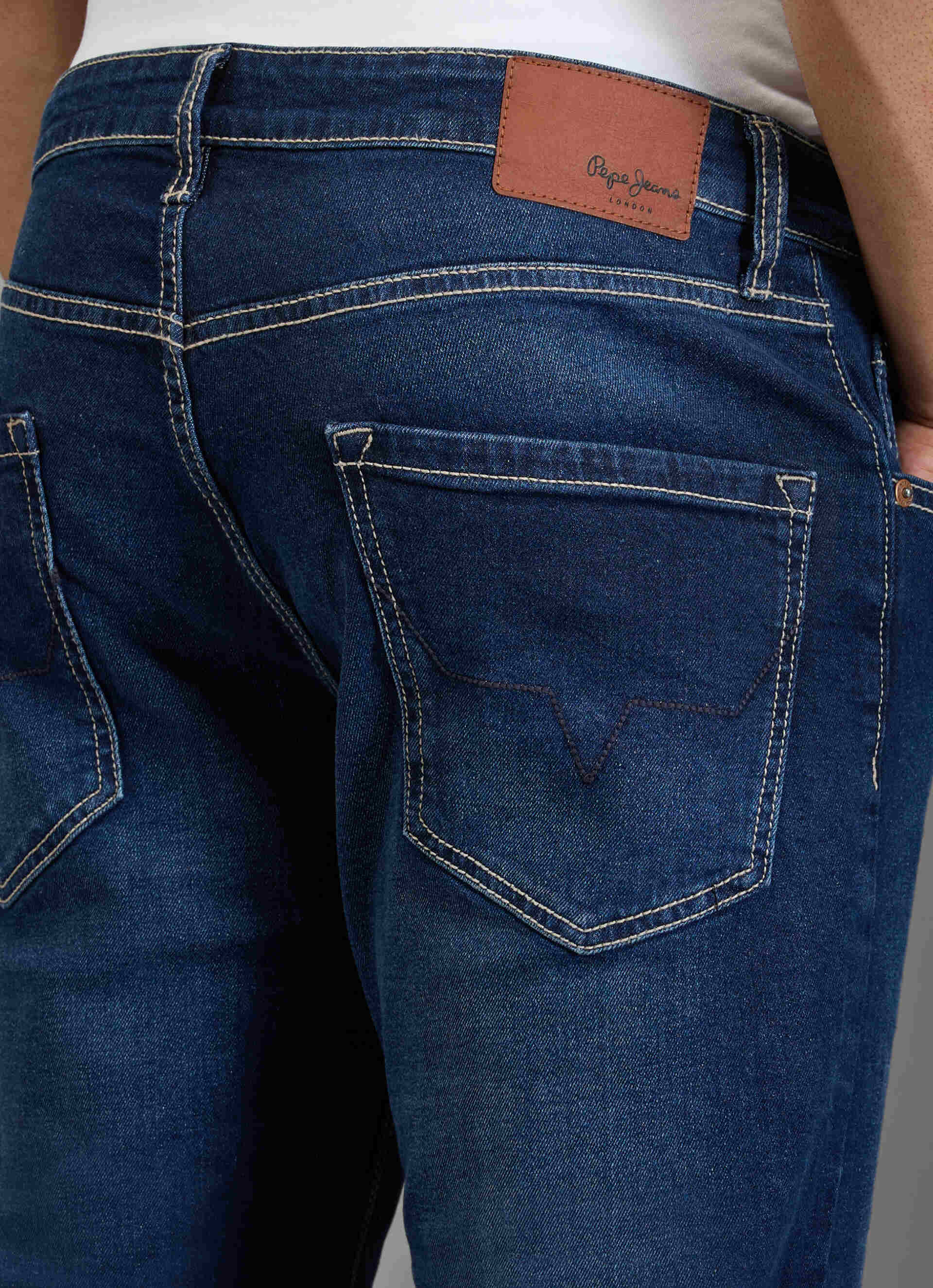 Men Blue Dark Rinse Straight Fit Mid Rise Stretchable Jeans, , large image number 9