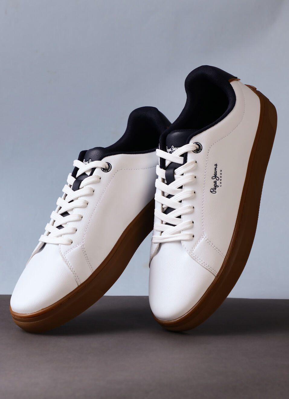 Men White Logo Detail Lace-up Sneakers, , large image number 0