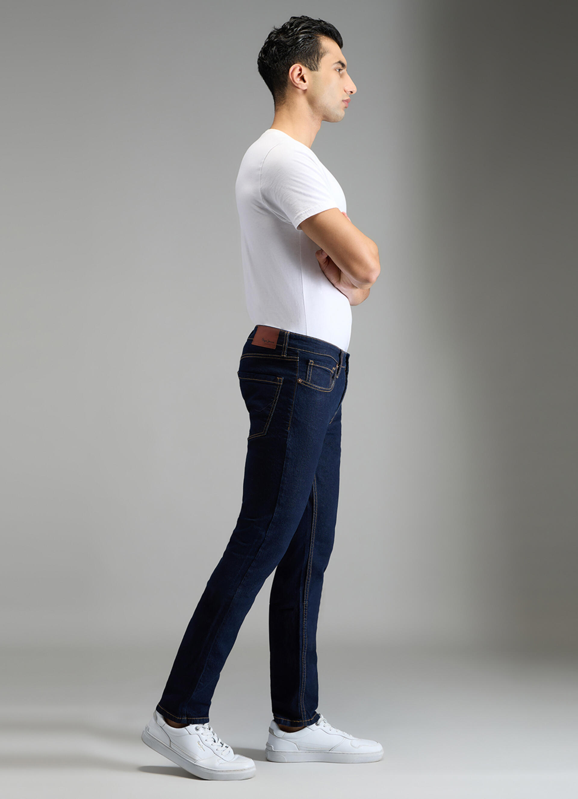 Men Black Slim Fit Stretchable Jeans, , large image number 10