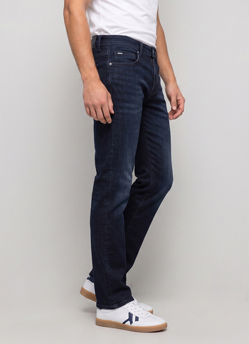 Men Black Straight Fit Mid Rise Stretchable Jeans