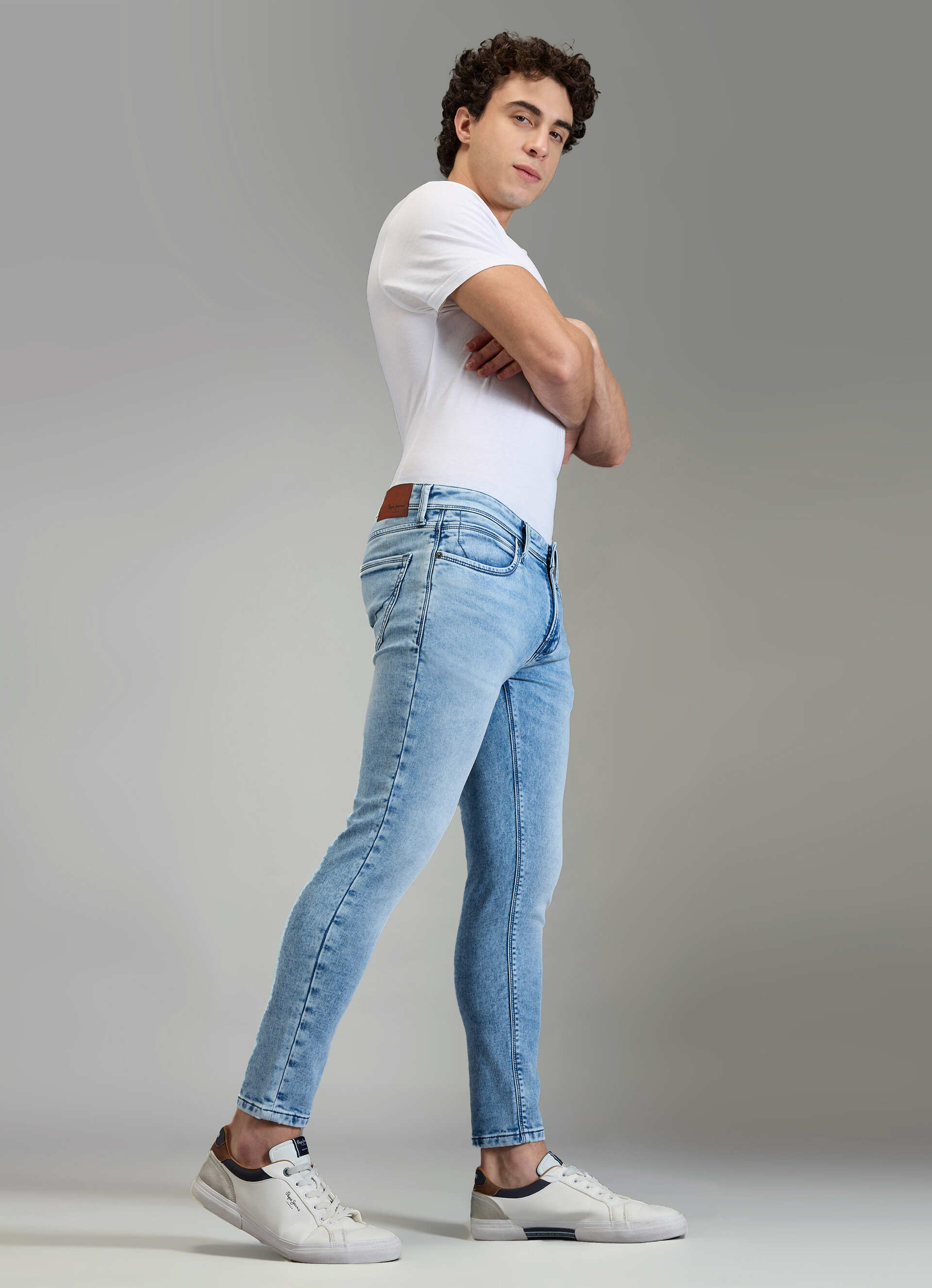 Men Blue Skinny Fit Mid Rise Stretchable Jeans, , large image number 10