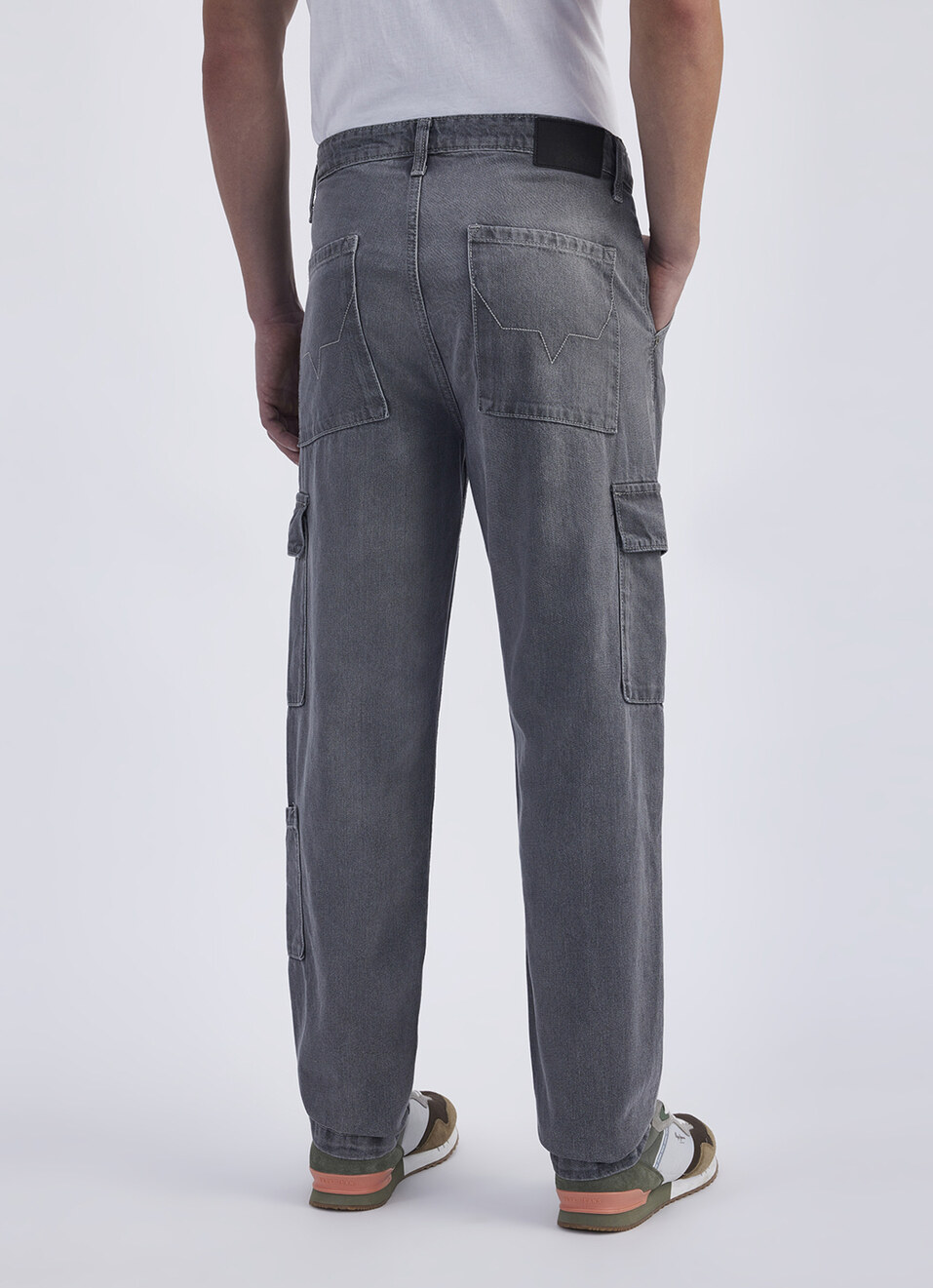 Men Grey Straight Fit Mid Rise Cargo Jeans, , large image number 3