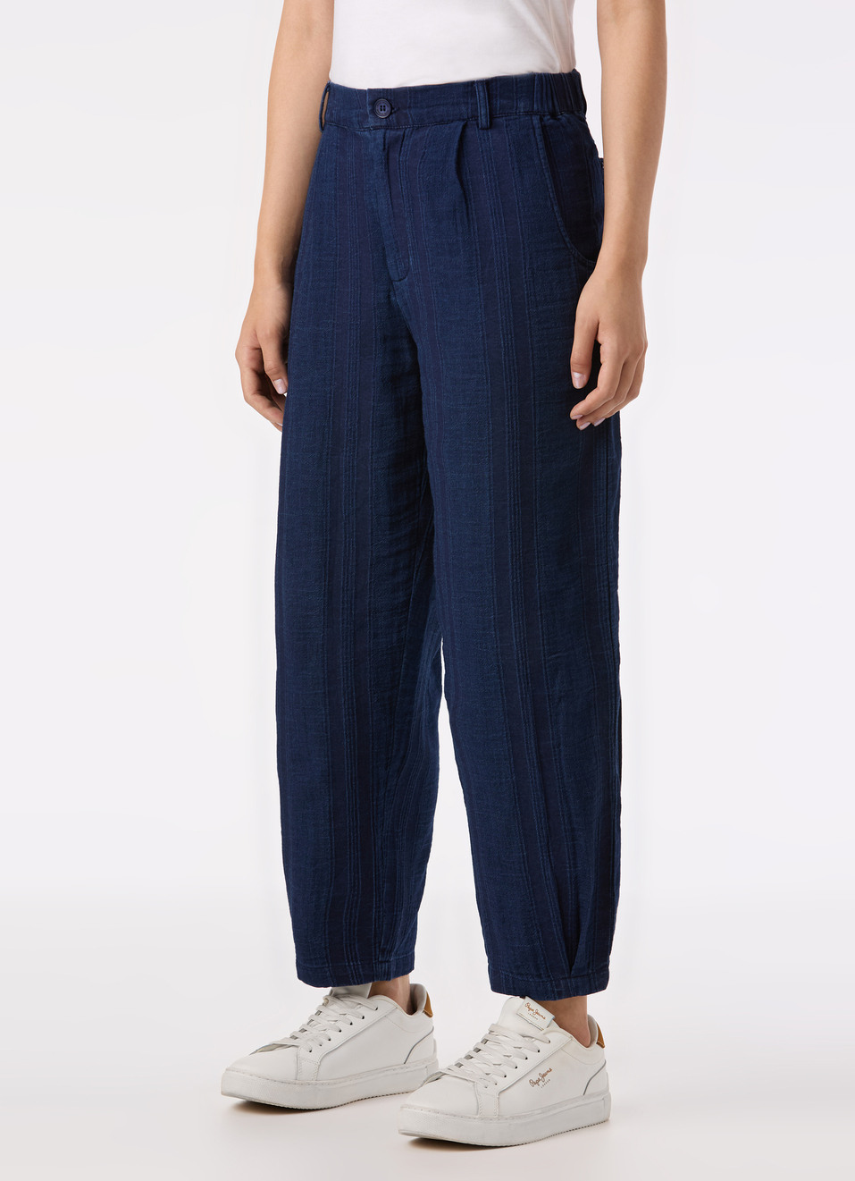 Women Blue High Rise Relaxed Fit Tapered Leg Textured Pant, , large image number 3