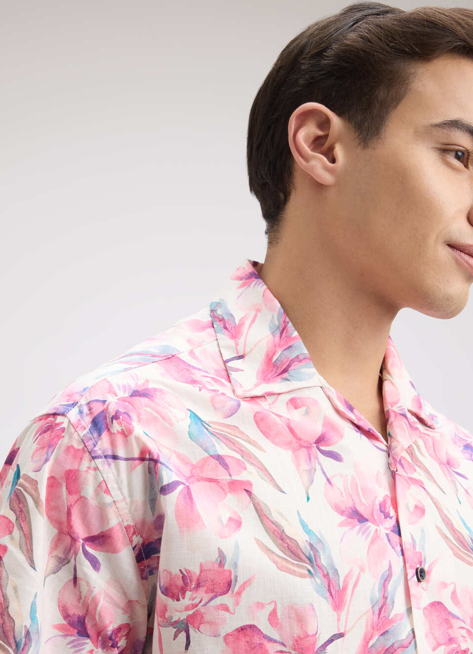Men Peach Floral Print Resort Collar Shirt, , large image number 4