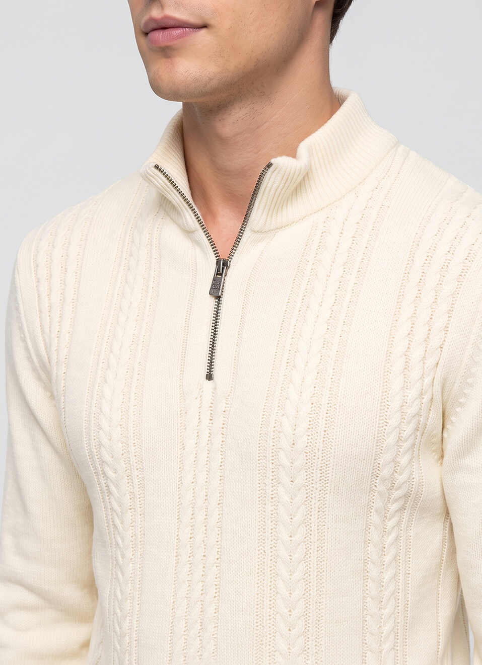 Men Off White Embroidered Full Sleeve Flat Knit Sweater, , large image number 4
