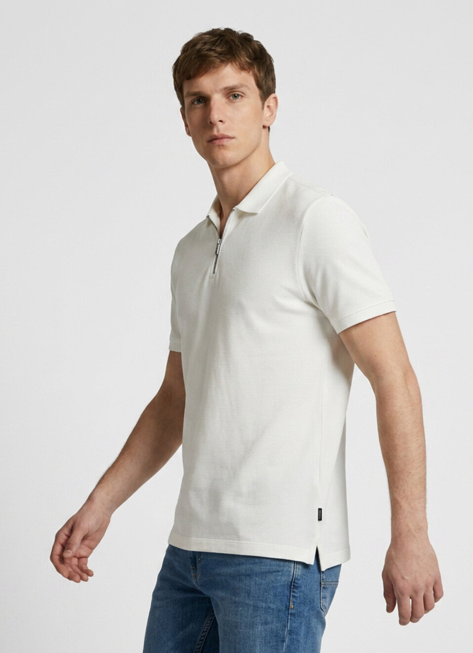 Men Off White Solid Polo Collar T-shirt, , large image number 3