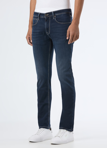 Men Blue Low Rise Tapered Fit Jeans