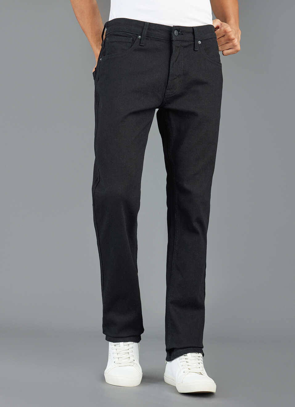 Men Black Mid Rise Straight Fit Jeans, , large image number 2