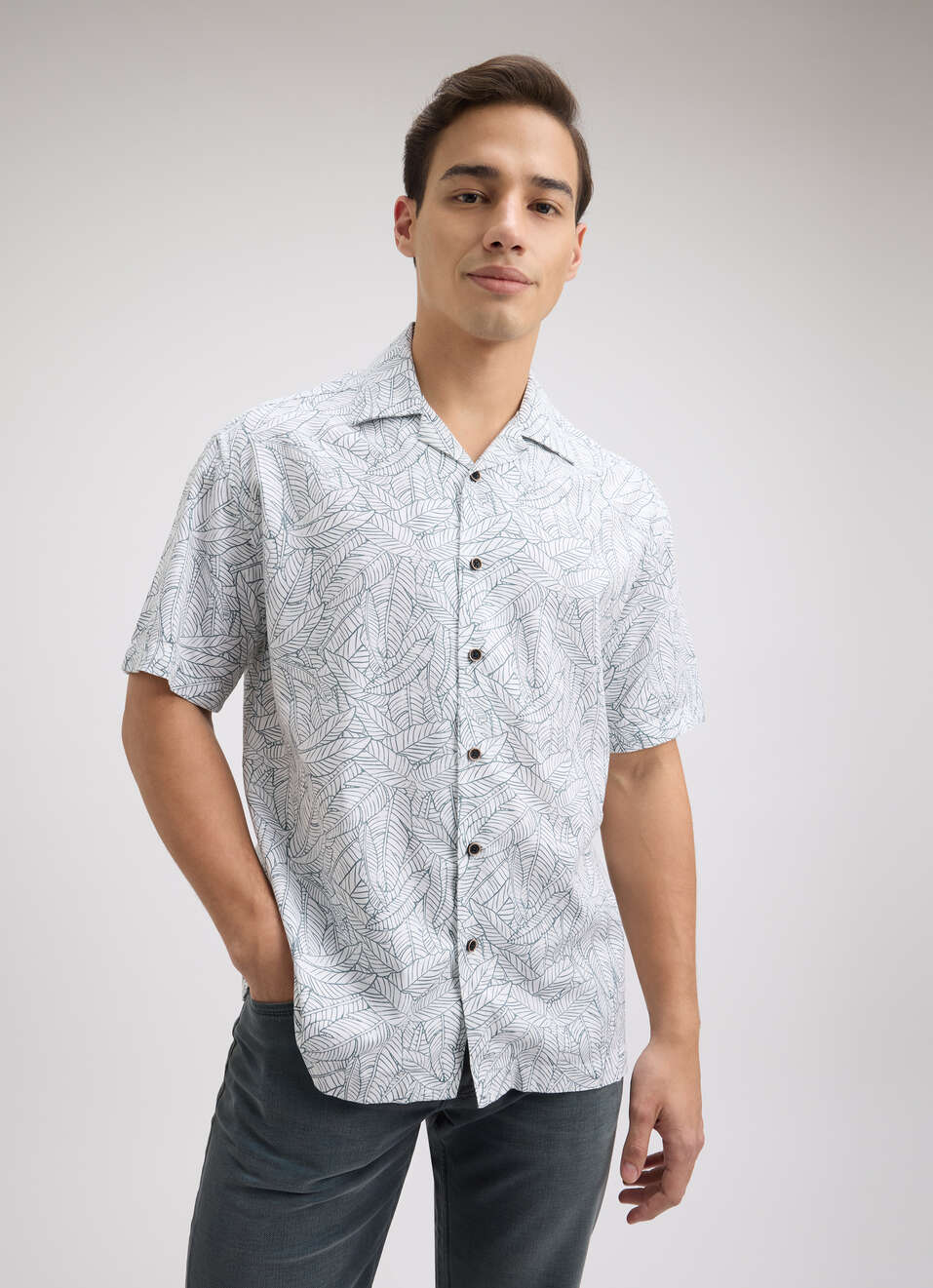 Men White Printed Resort Collar Short Sleeve Shirt, , large image number 0