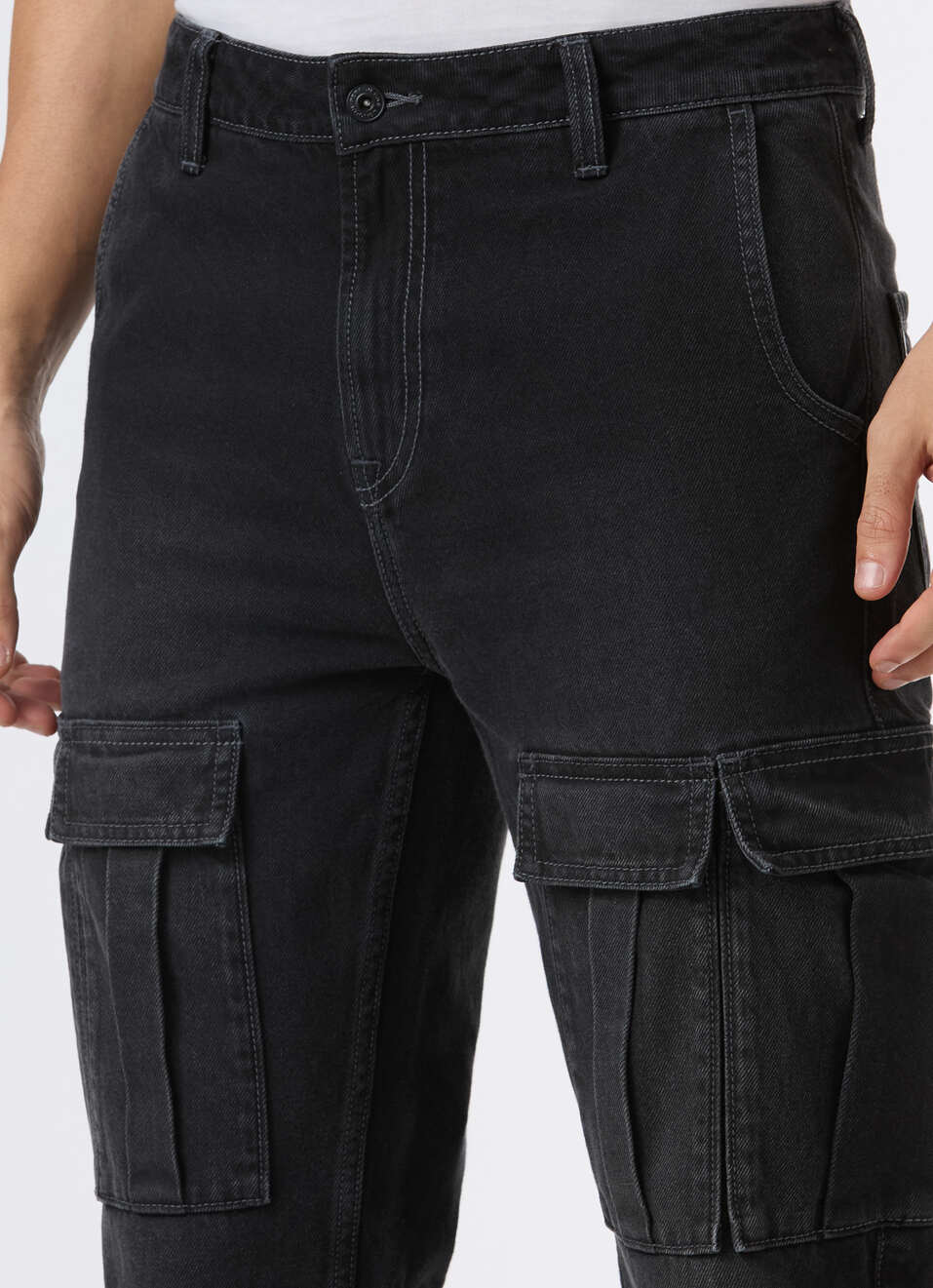 Men Black Mid Rise Multi-pocket Cargo Jeans, , large image number 4