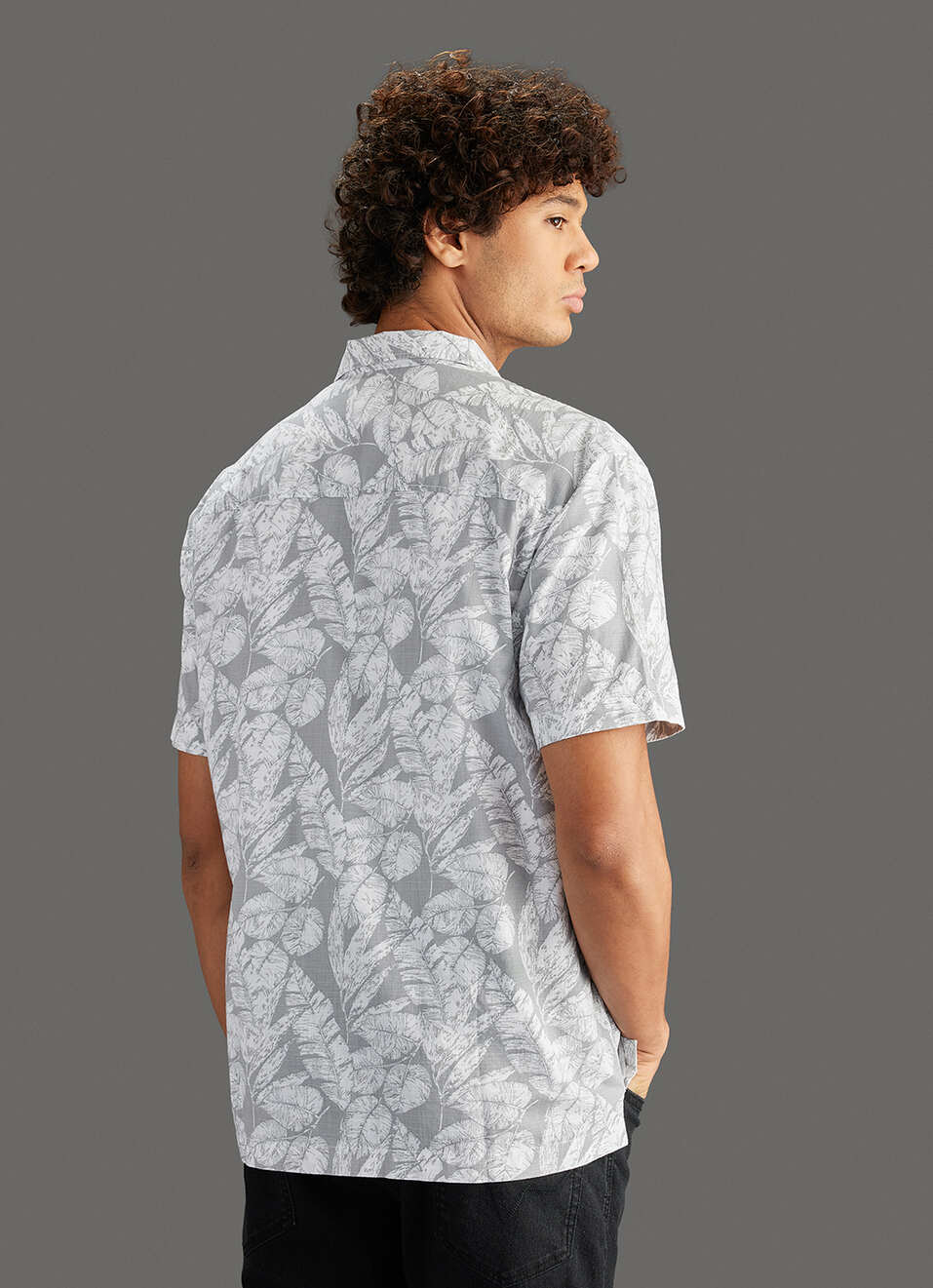 Men Grey Printed Relaxed Fit Resort Collar Shirt, , large image number 6