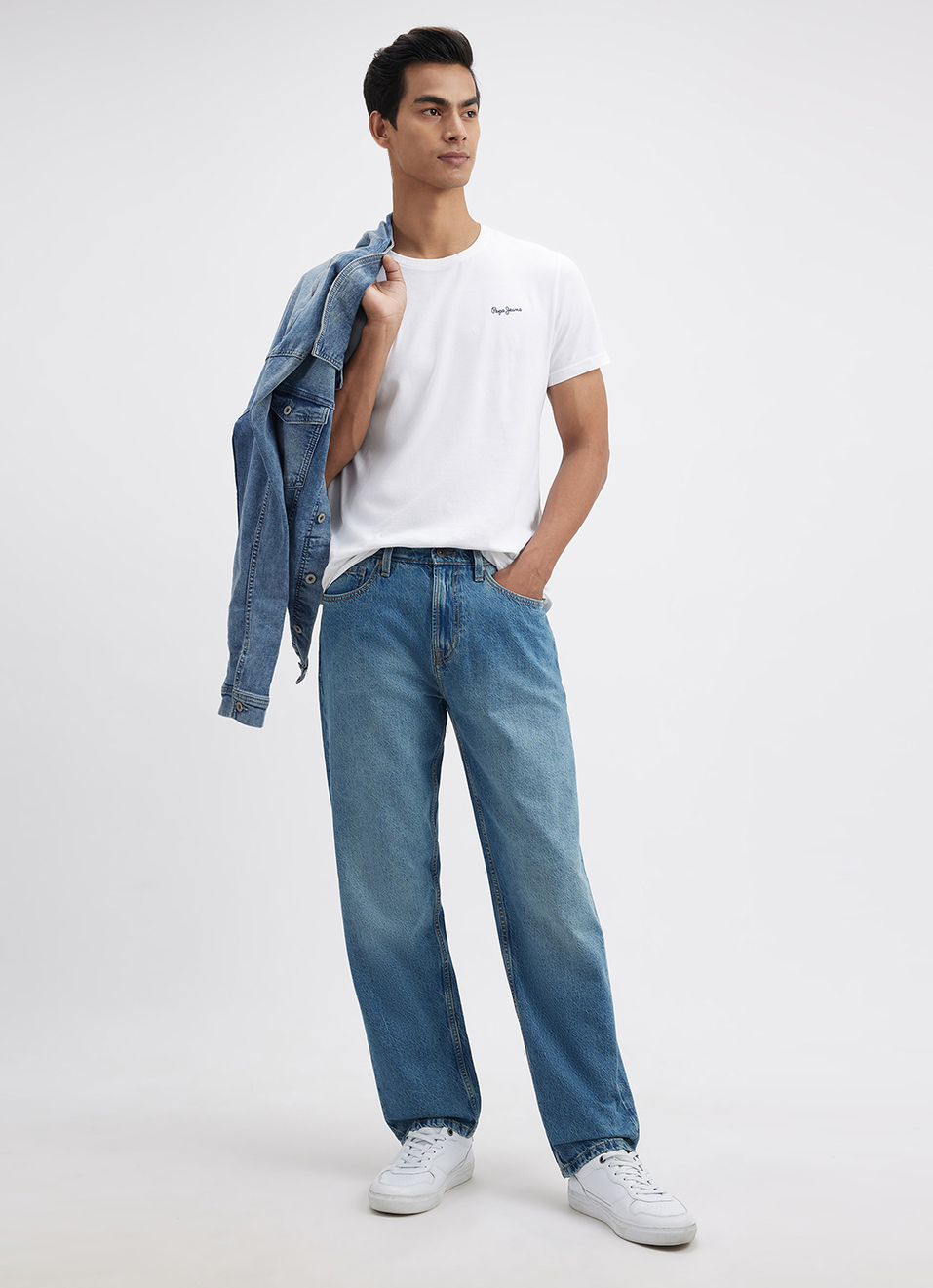 Men Blue Relaxed Barrel Fit Mid Rise Jeans , , large image number 1
