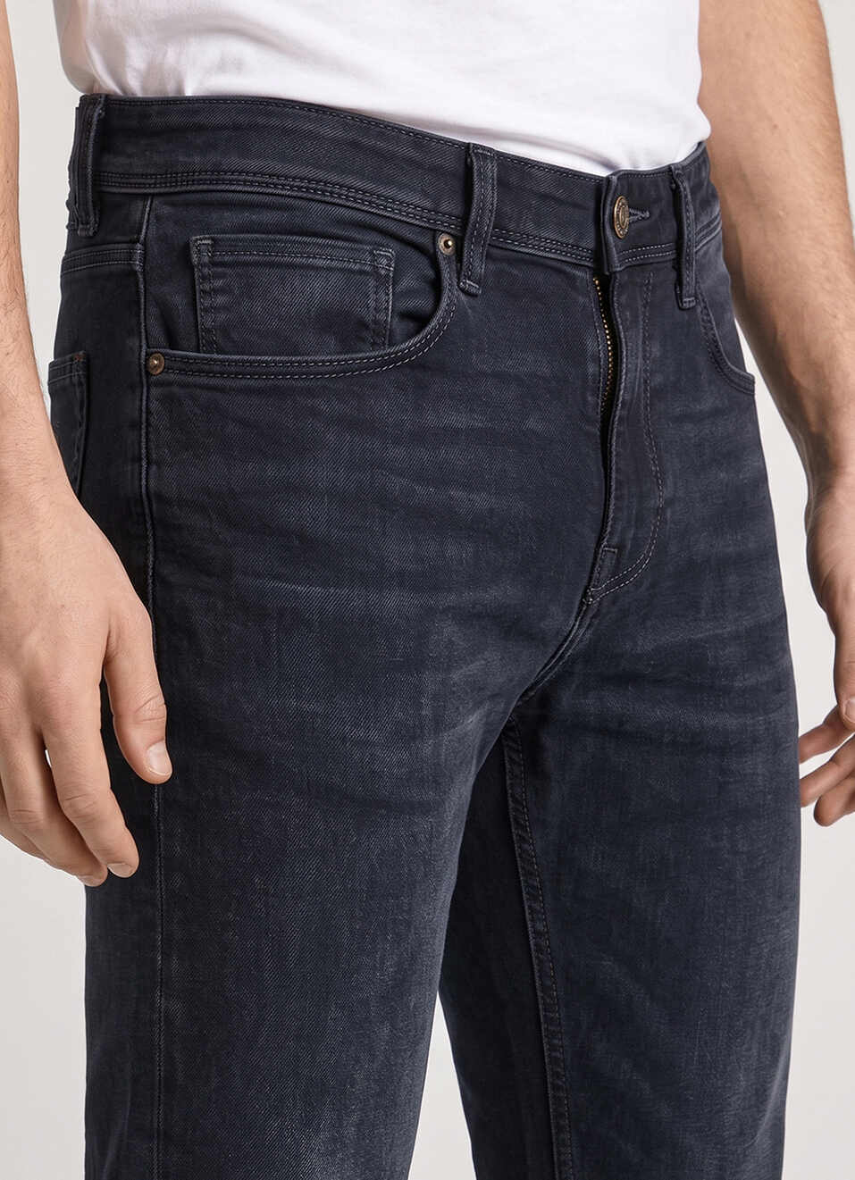 Men Blue Tapered Fit Low Rise Stretchable Jeans, , large image number 4