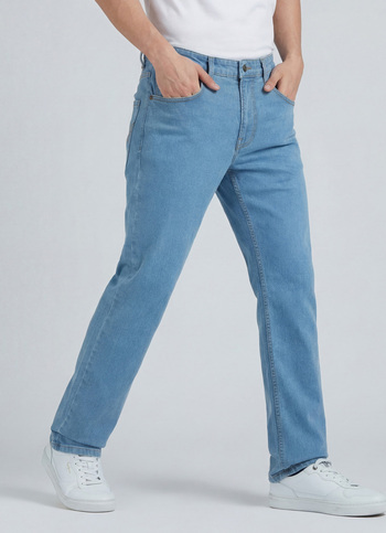 Men Light Blue Mid Rise Straight Fit Jeans
