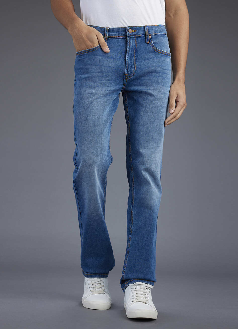 Men Blue Medium Used Straight Fit Mid Rise Stretchable Jeans, , large image number 2
