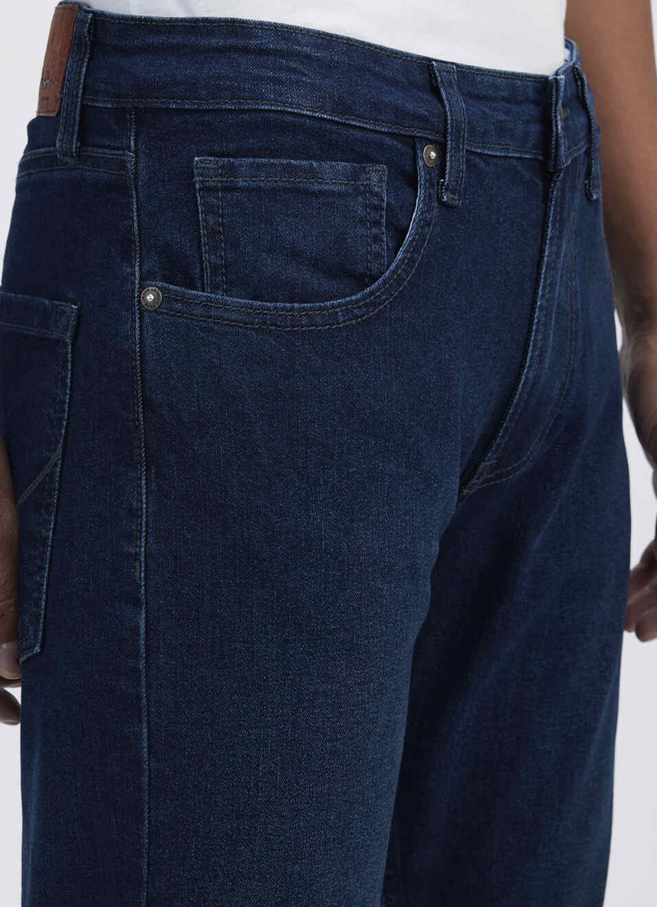 Men Tinted Blue Stretch Straight Fit Mid Rise Jeans, , large image number 4