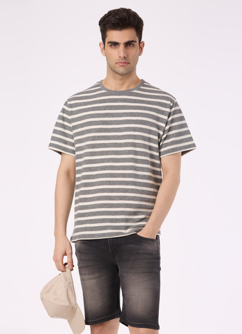 Men Grey Horizontal Stripe Relaxed Fit T-shirt