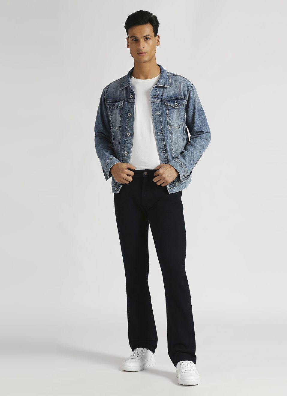 Holborne Tinted Wash Mid Rise Straight Fit Jeans, , large image number 5