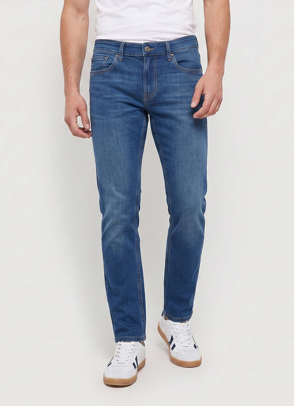 Men Blue Slim Fit Mid Rise Stretchable Jeans, , large image number 2