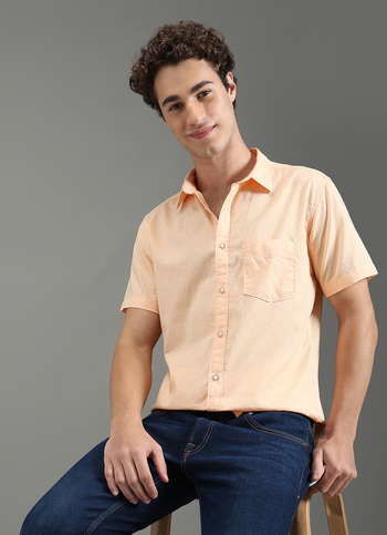Men Pink Solid Short Sleeve Shirt