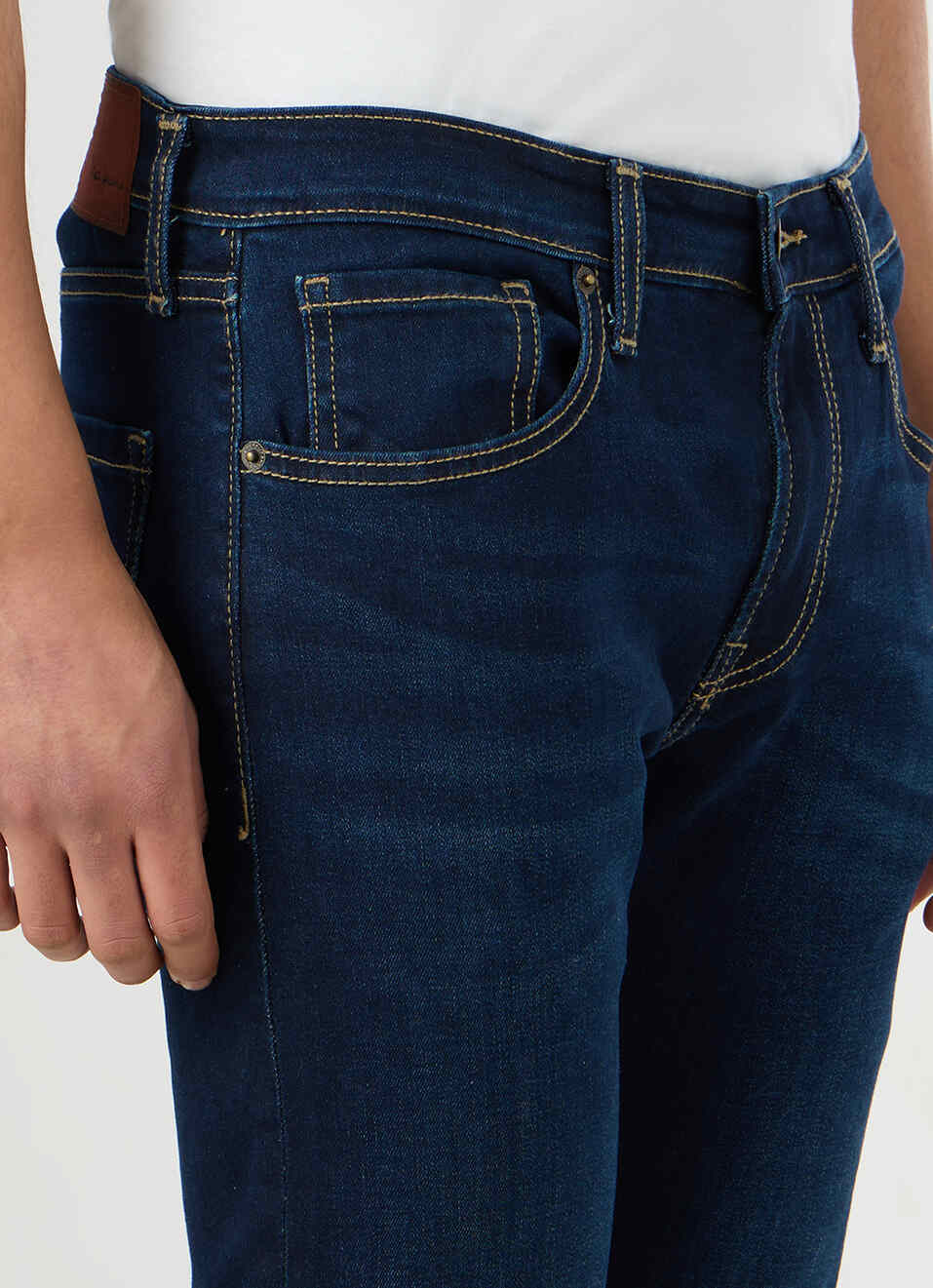 Men Blue Slim Fit Mid Rise Stretchable Jeans, , large image number 4