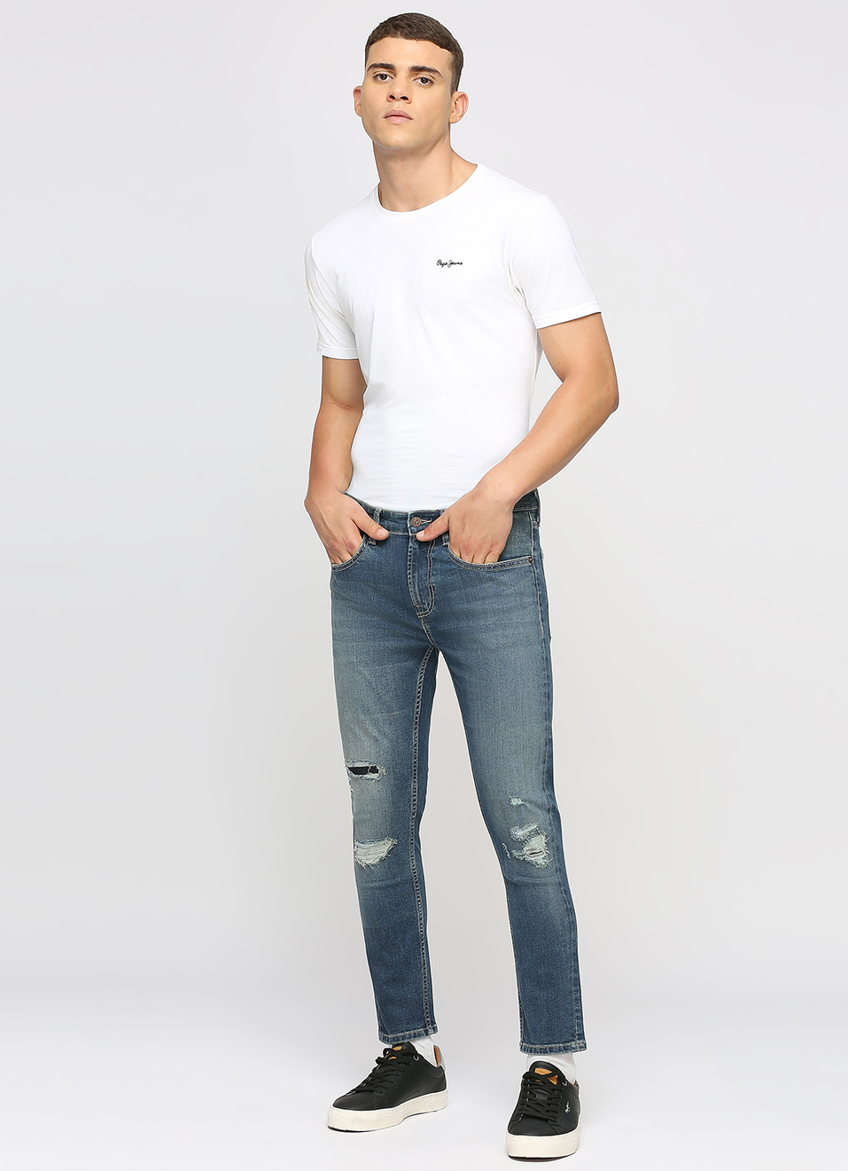 Chinox Distressed Blue Mid Rise Ankle Jeans, , large image number 1