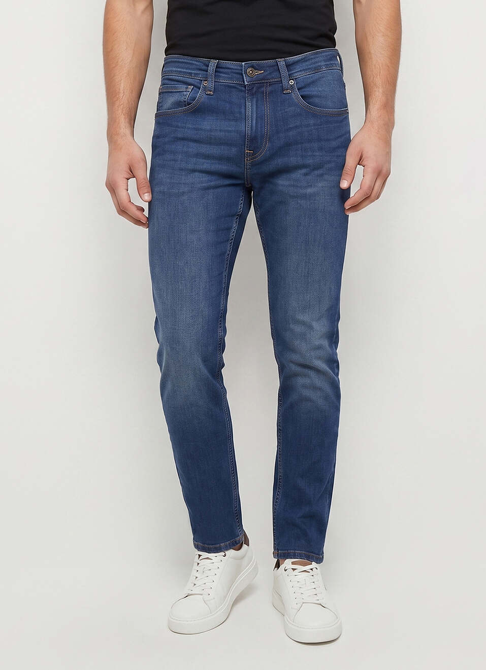Men Blue Tapered Fit Low Rise Stretchable Jeans, , large image number 2